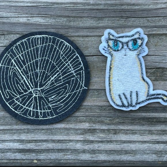 Iron On Patches Lot of 2 Patch Cat Embroidery Applique DIY Patches - Picture 4 of 8